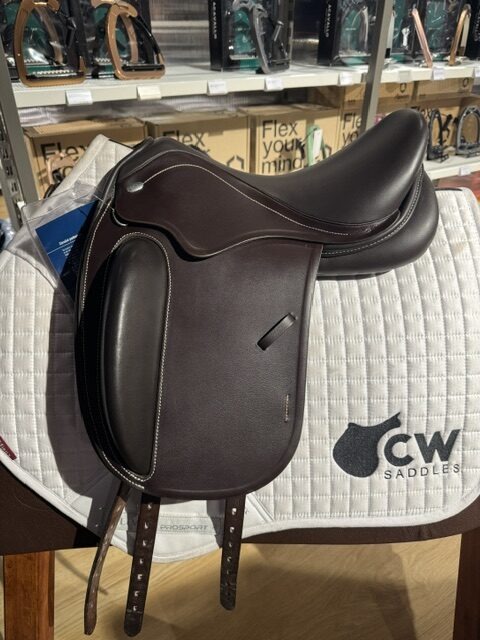 Kentaur Calimero D dressuurzadel 15 inch Bruin