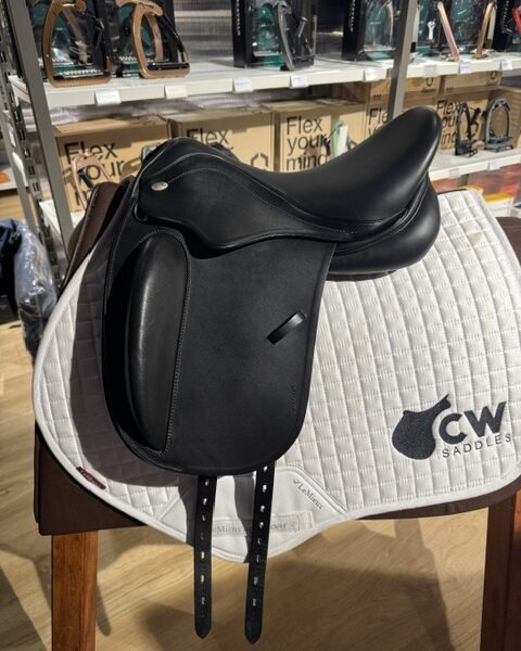 Demo Kentaur Calimero D dressuurzadel 15 inch Zwart