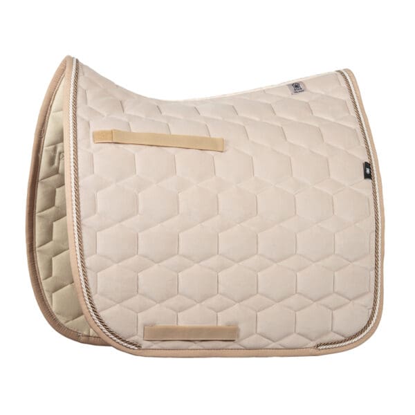 Mattes Zadeldek Dressuur Velvet Crème