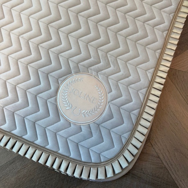 Joline Zadeldekje Iris Grey