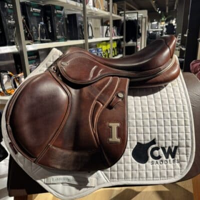 Tweedehands Ikonic Elite springzadel 17´5 inch