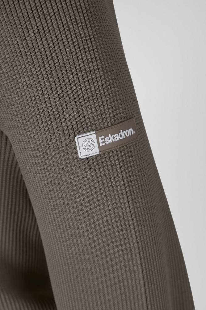 Eskadron Hybrid Jas Dynamic 26 A/W Powder Taupe