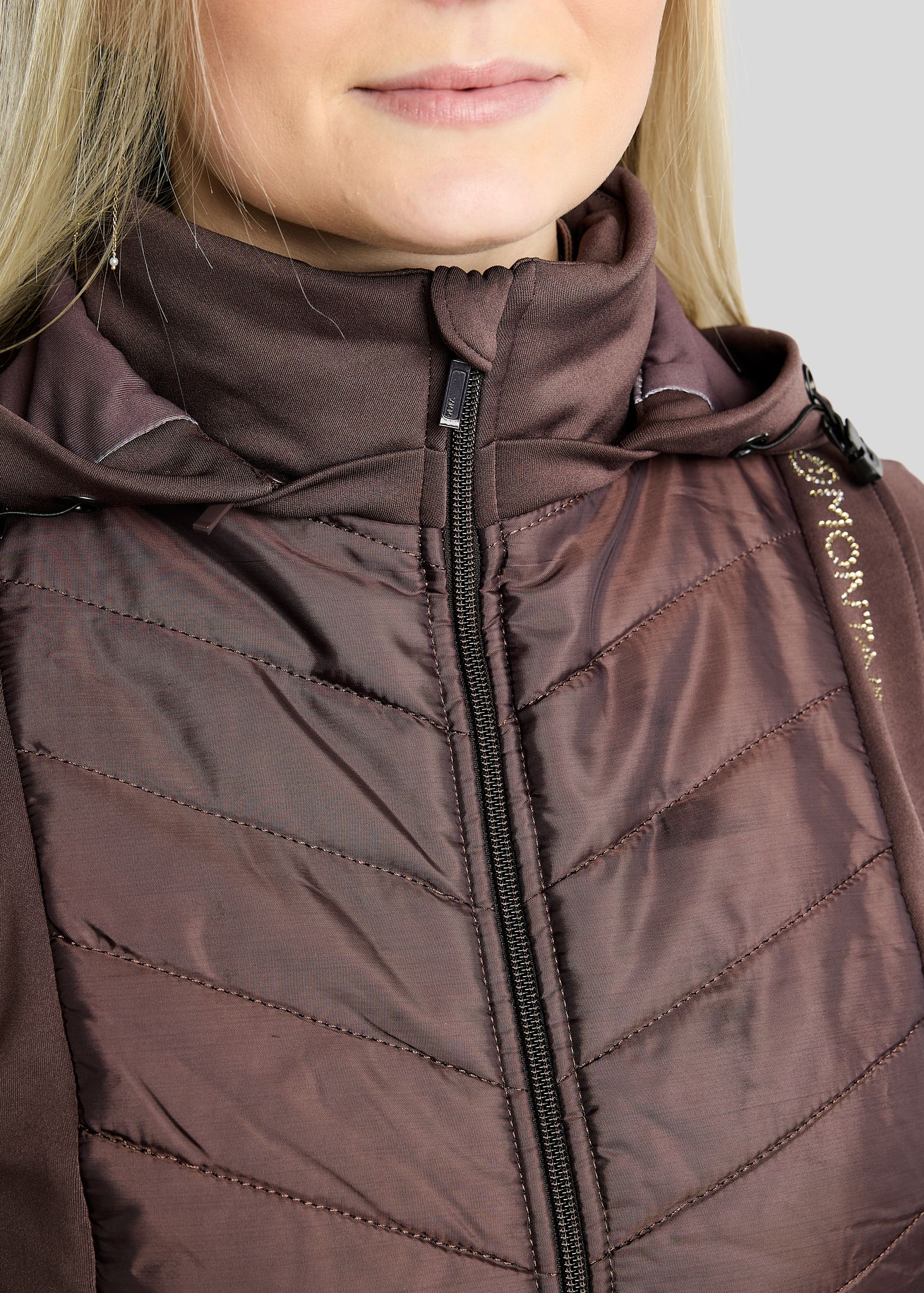 Montar MoEverline Hybrid Bodywarmer Golden Quartz Crystals – Black Peony